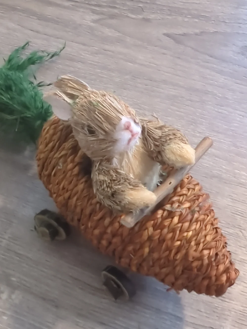 Pier 1 Handcrafted Bunny In Carrot Car Collectable
